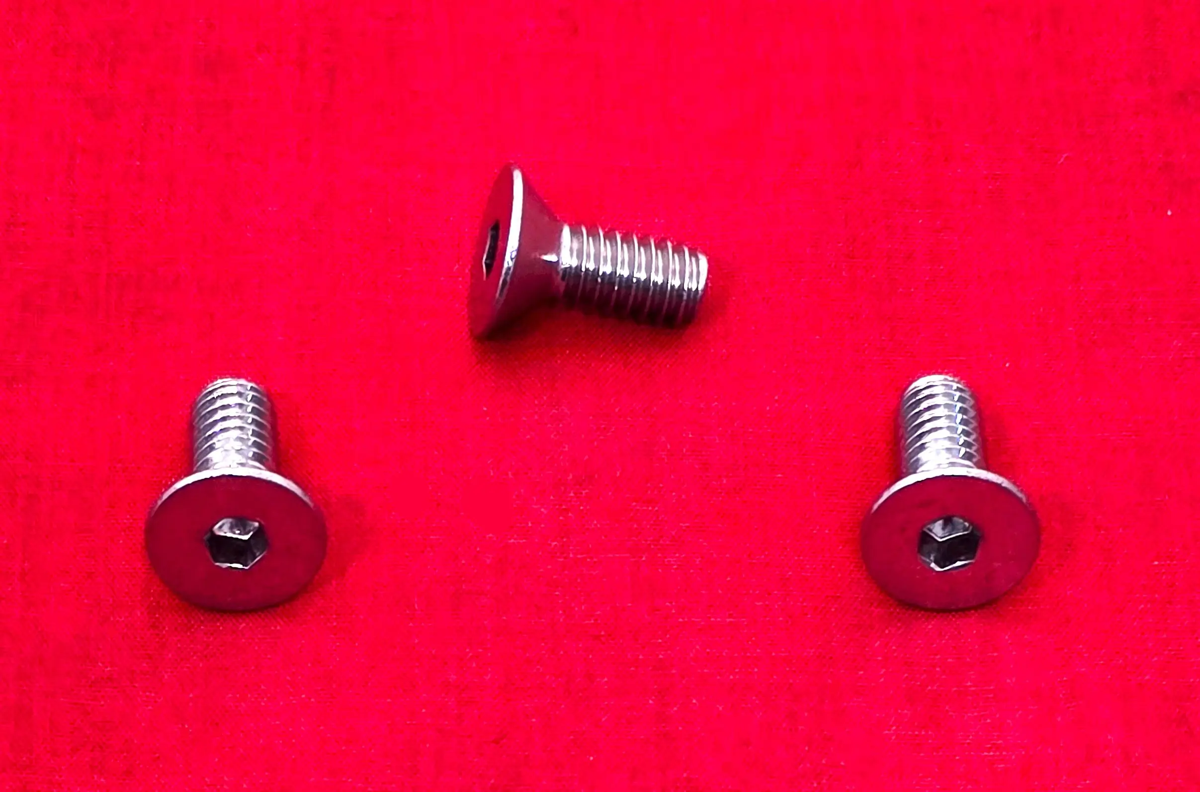 1/4-20 x 1 Stainless Steel Socket Flat Head