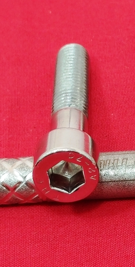8 x 1.25 x 60 Allen Bolt